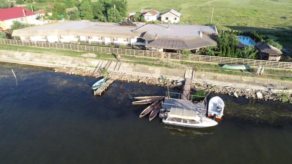 Pensiunea Mila 23 Mila Douăzeci şi Trei Buitenkant foto